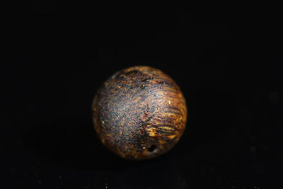 白棋沉水(单珠) ，8.35mm， 0.32g